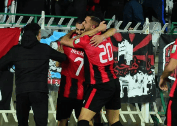 CAF - Coupe de la Confédération : Le tenant du titre, USM Alger remonte (2-0) Rivers United et verra les demi-finales - wiwsport
