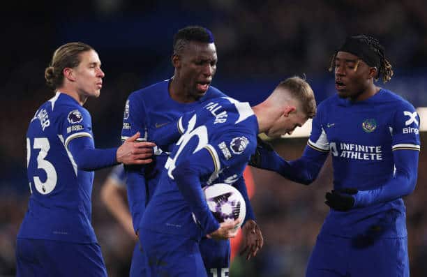 Chelsea/Everton : Nicolas Jackson mêlé à un «penaltygate» avec deux coéquipiers - wiwsport Chelsea/Everton : Nicolas Jackson mêlé à un «penaltygate» avec deux coéquipiers - wiwsport
