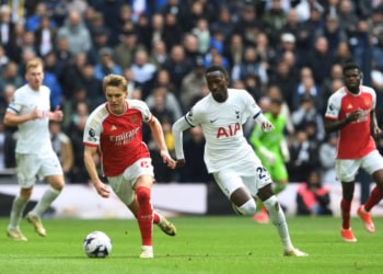 Premier League : Tottenham s'incline face au leader Arsenal - wiwsport