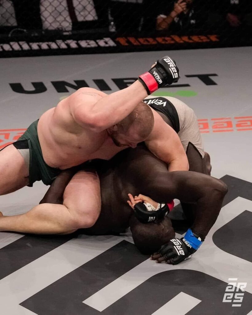 MMA : Malick Niang battu par Benjamin Sehic - wiwsport