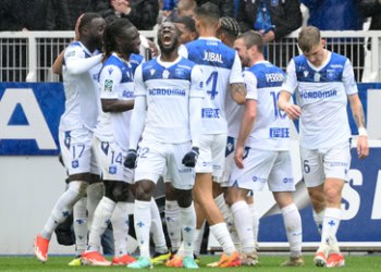 Ligue 2 – J37 : AJ Auxerre, avec Assane Dioussé et Issa Soumaré, est officiellement champion après son nul contre Amiens (0-0) - wiwsport Ligue 2 – J37 : AJ Auxerre, avec Assane Dioussé et Issa Soumaré, est officiellement champion après son nul contre Amiens (0-0) - wiwsport