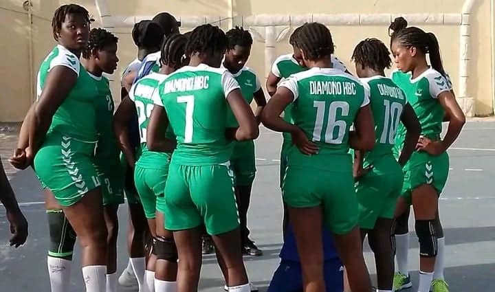 Championnat Élite Dames – J8 : Dominé et balloté, Diamono s'impose face au DUC en fin de match (27-26) et s'empare provisoirement de la première position - wiwsport Championnat Élite Dames – J8 : Dominé et balloté, Diamono s'impose face au DUC en fin de match (27-26) et s'empare provisoirement de la première position - wiwsport