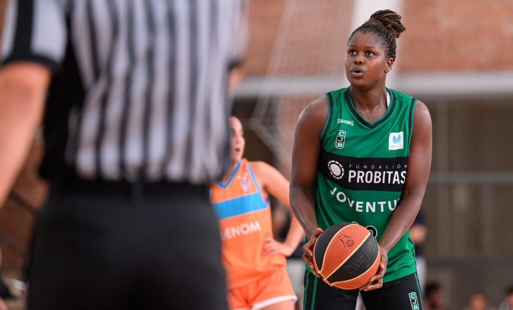 Coupe d’Afrique des Clubs : Fatou Pouye s’engage avec l’ASC Ville de Dakar - wiwsport Coupe d’Afrique des Clubs : Fatou Pouye s’engage avec l’ASC Ville de Dakar - wiwsport