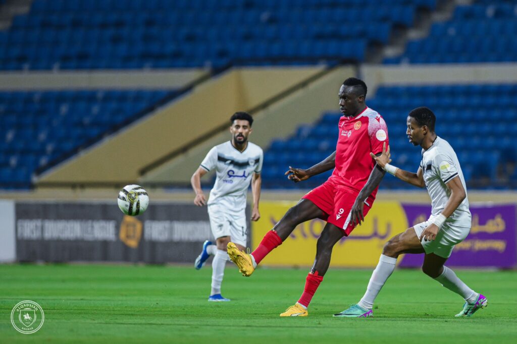 Al-Qadisiyah : L'improbable 25e but de la saison pour Mbaye Diagne en vidéo - wiwsport