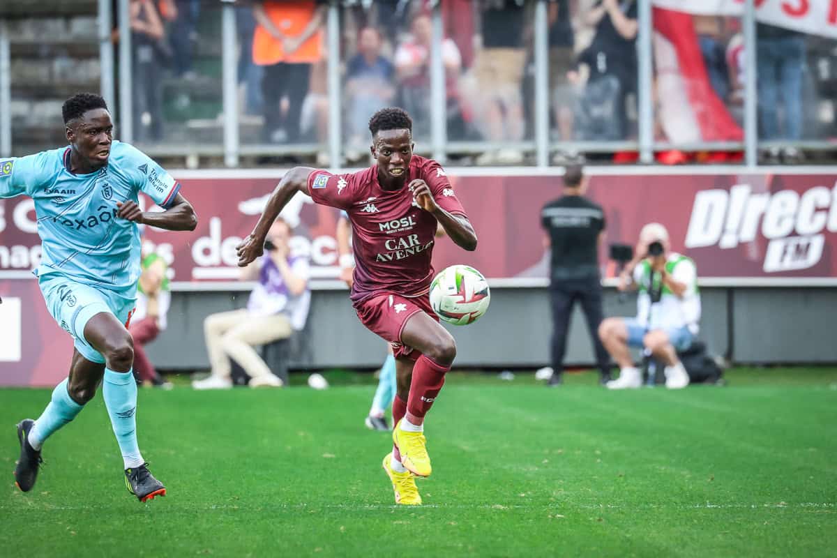 Papa Amadou Diallo : “J’ai littéralement grandi avec un ballon de football collé au pied” - wiwsport Papa Amadou Diallo : “J’ai littéralement grandi avec un ballon de football collé au pied” - wiwsport