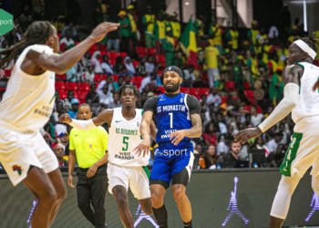 BAL 2024 - L’AS Douanes tourmente encore l’US Monastir et décroche sa première victoire de la conférence Sahara ! - wiwsport