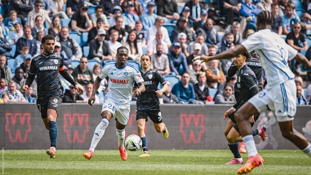 Ligue 1 – J32 : Sans leur capitaine, Arouna Sanganté, les Havrais surprennent (3-1) RC Strasbourg et s’éloignent de la zone rouge - wiwsport Ligue 1 – J32 : Sans leur capitaine, Arouna Sanganté, les Havrais surprennent (3-1) RC Strasbourg et s’éloignent de la zone rouge - wiwsport
