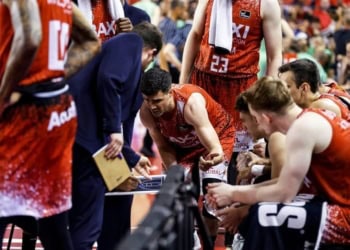 Liga ACB : Malgré leur défaite contre Tenerife (84-80), Brancou Badio et Manresa assurent leur qualification pour les play-offs - wiwsport