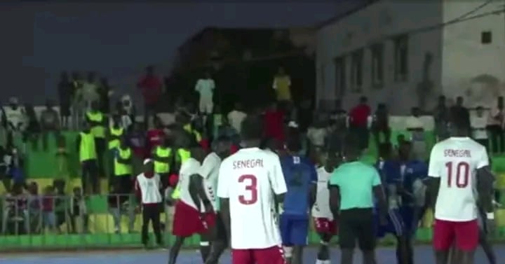 Challenge Trophy U20 : Le Sénégal sera opposé à la Guinée en finale après avoir battu la Sierra Leone (33-24) en demi-finale - wiwsport Challenge Trophy U20 : Le Sénégal sera opposé à la Guinée en finale après avoir battu la Sierra Leone (33-24) en demi-finale - wiwsport