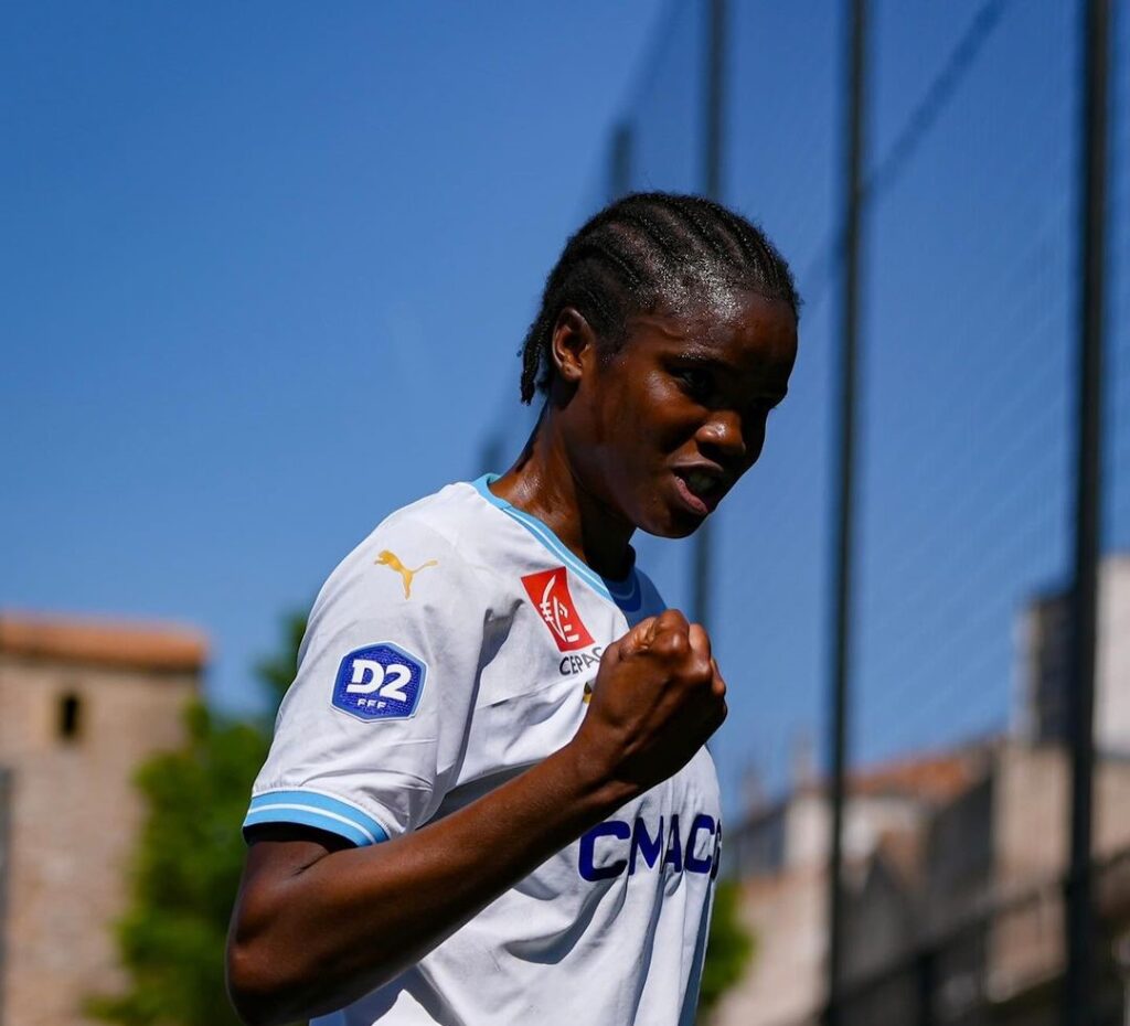 D2 Féminine (France) : Malgré sa large victoire contre Rodez, avec un doublé de Mama Diop, l'OM rate encore la montée - wiwsport D2 Féminine (France) : Malgré sa large victoire contre Rodez, avec un doublé de Mama Diop, l'OM rate encore la montée - wiwsport