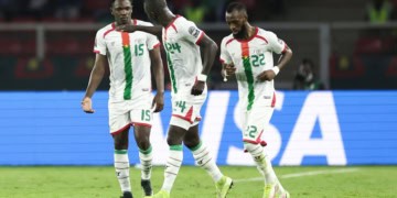 Qualifications Mondial 2026 : Le Burkina Faso tenu en échec par la Sierra Leone (2-2) - wiwsport