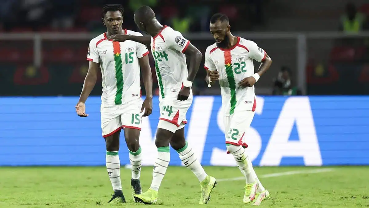 Qualifications Mondial 2026 : Le Burkina Faso tenu en échec par la Sierra Leone (2-2) - wiwsport Qualifications Mondial 2026 : Le Burkina Faso tenu en échec par la Sierra Leone (2-2) - wiwsport