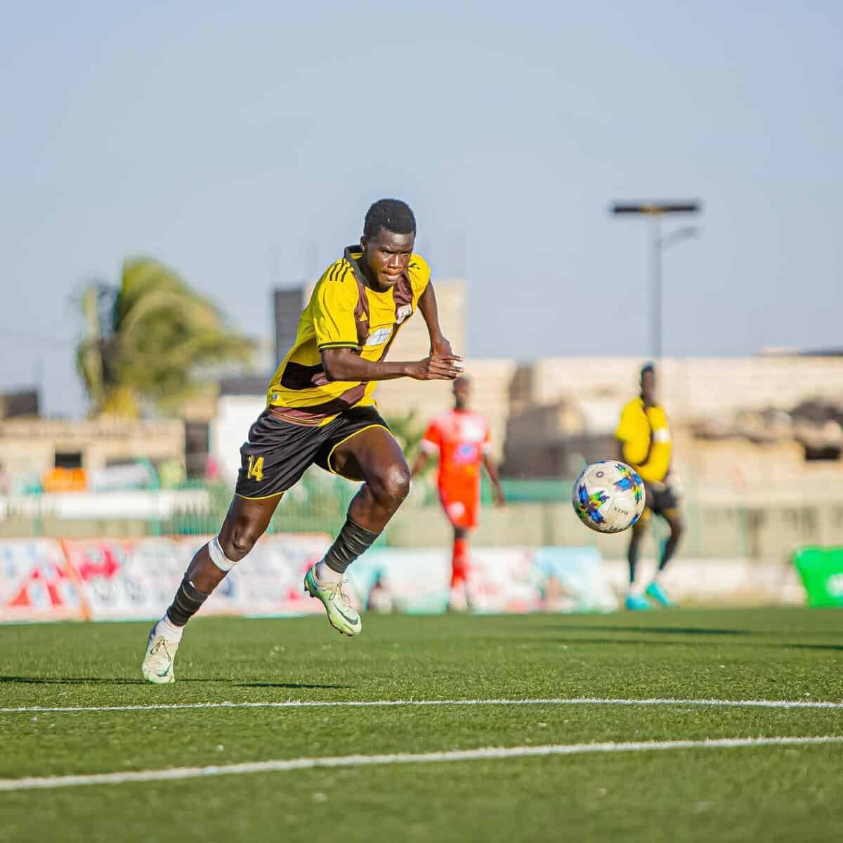 Entretien - Almamy Fall, meilleur buteur de L2 avec 16 buts : "Je tiens à préciser que je ne suis engagé avec aucun club, je reste un joueur du DUC" - wiwsport Entretien - Almamy Fall, meilleur buteur de L2 avec 16 buts : "Je tiens à préciser que je ne suis engagé avec aucun club, je reste un joueur du DUC" - wiwsport