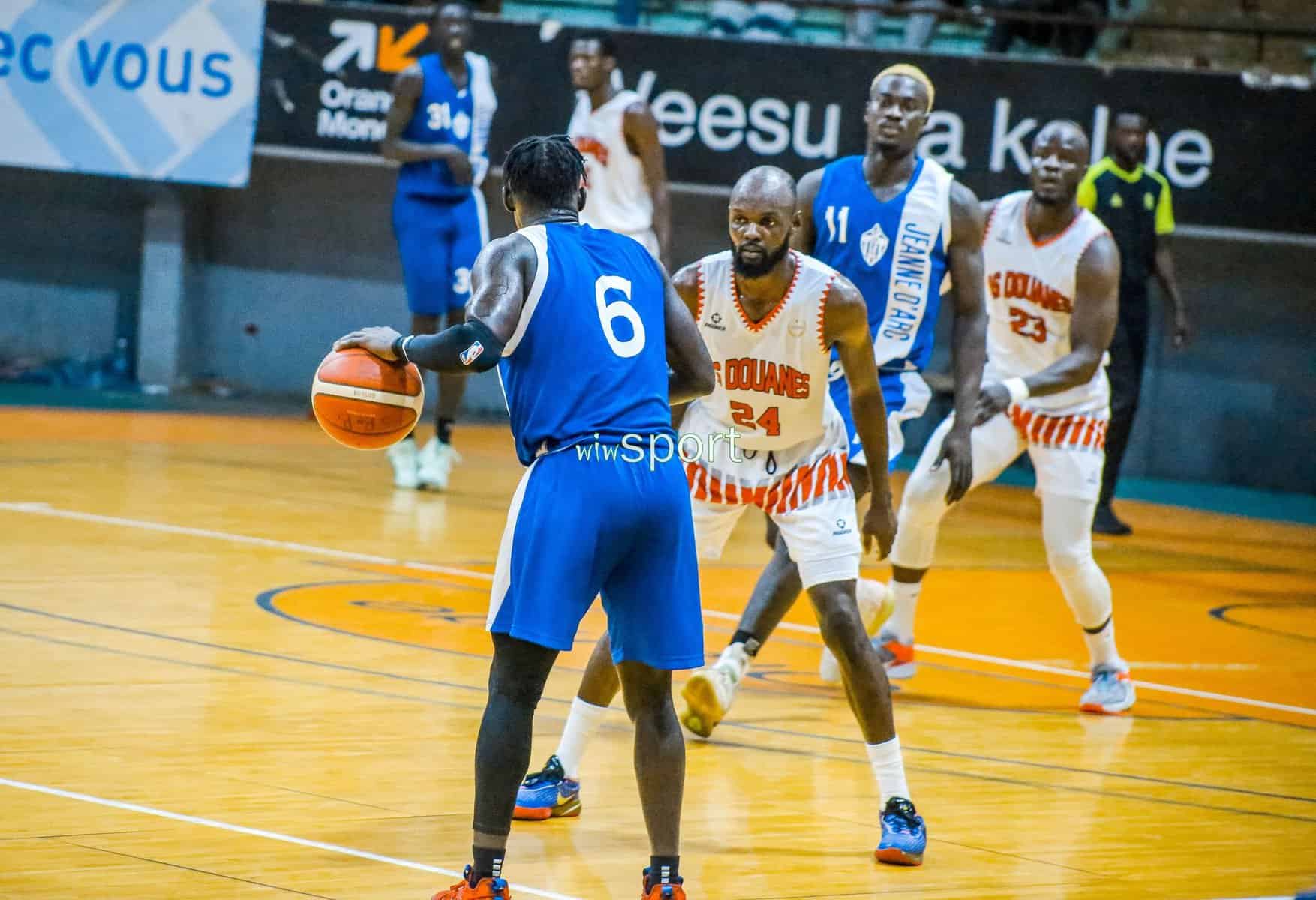 Tout en images : Plongez dans les moments clés de la victoire de l'AS Douanes sur la JA (80-73) - wiwsport Tout en images : Plongez dans les moments clés de la victoire de l'AS Douanes sur la JA (80-73) - wiwsport