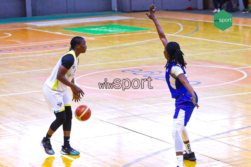 1/2 Finales Coupe du Maire - Dames : Sans surprise, l'ASCVD s'impose logiquement devant la JA (56-53) et rejoint GBA en finale - wiwsport 1/2 Finales Coupe du Maire - Dames : Sans surprise, l'ASCVD s'impose logiquement devant la JA (56-53) et rejoint GBA en finale - wiwsport