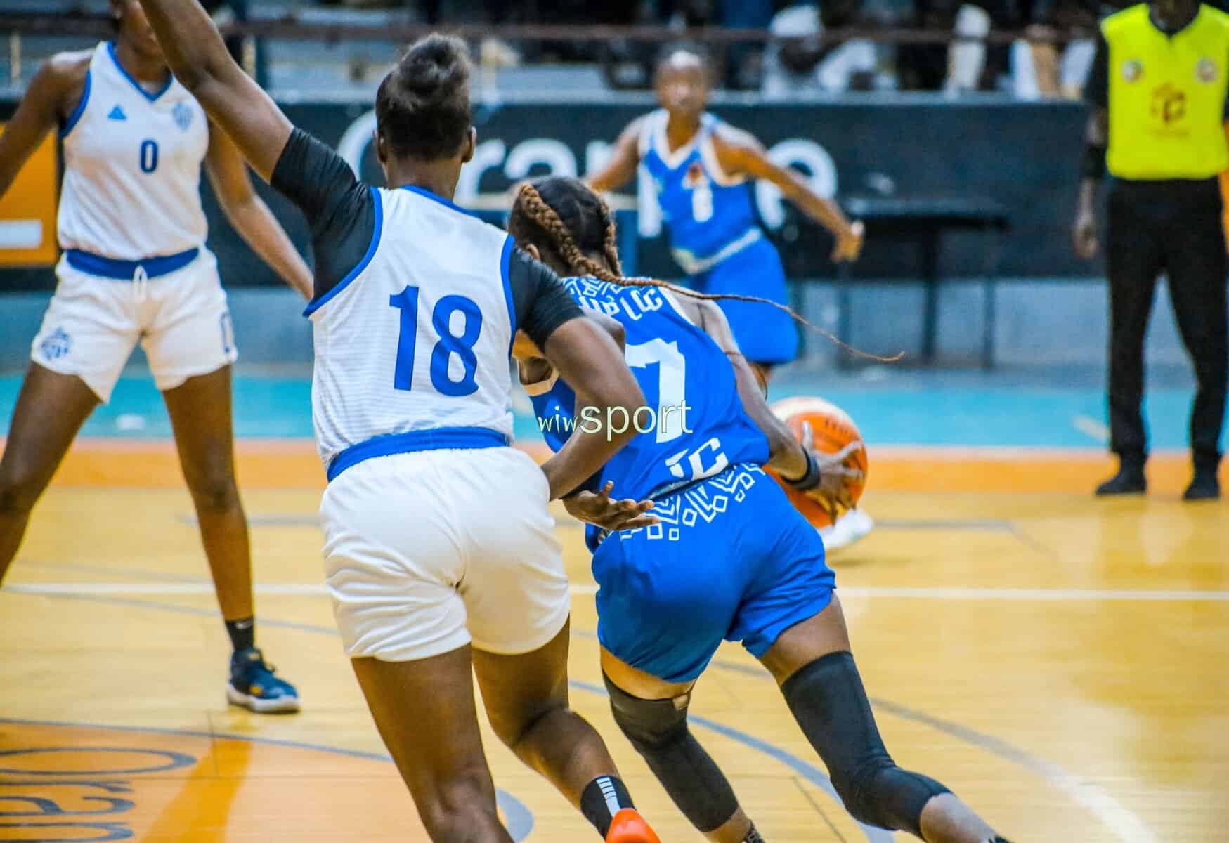 Tout en images : Plongez dans les moments clés de la victoire de DBALOC sur la Jeanne d'Arc (58-47) - wiwsport