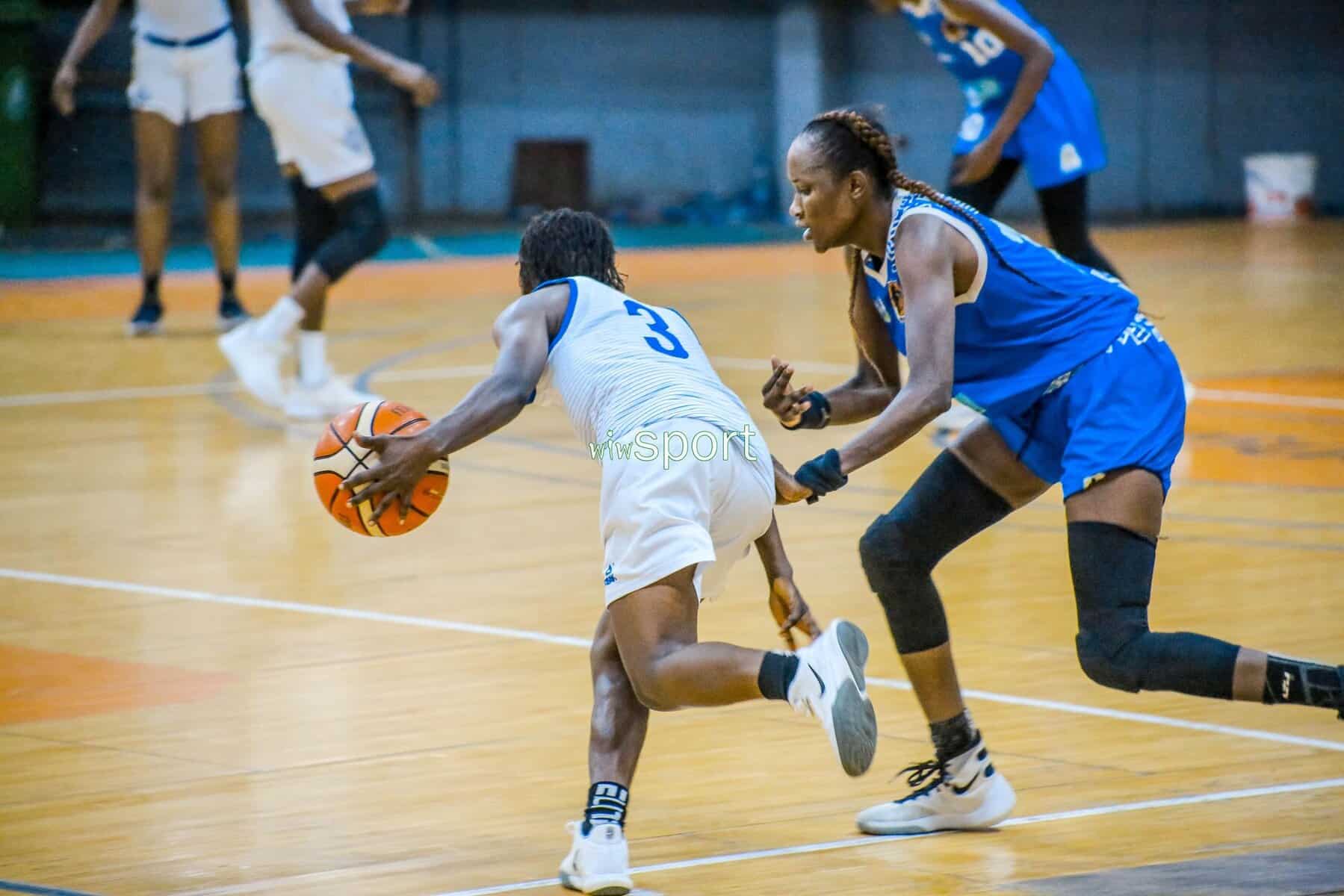 Tout en images : Plongez dans les moments clés de la victoire de DBALOC sur la Jeanne d'Arc (58-47) - wiwsport