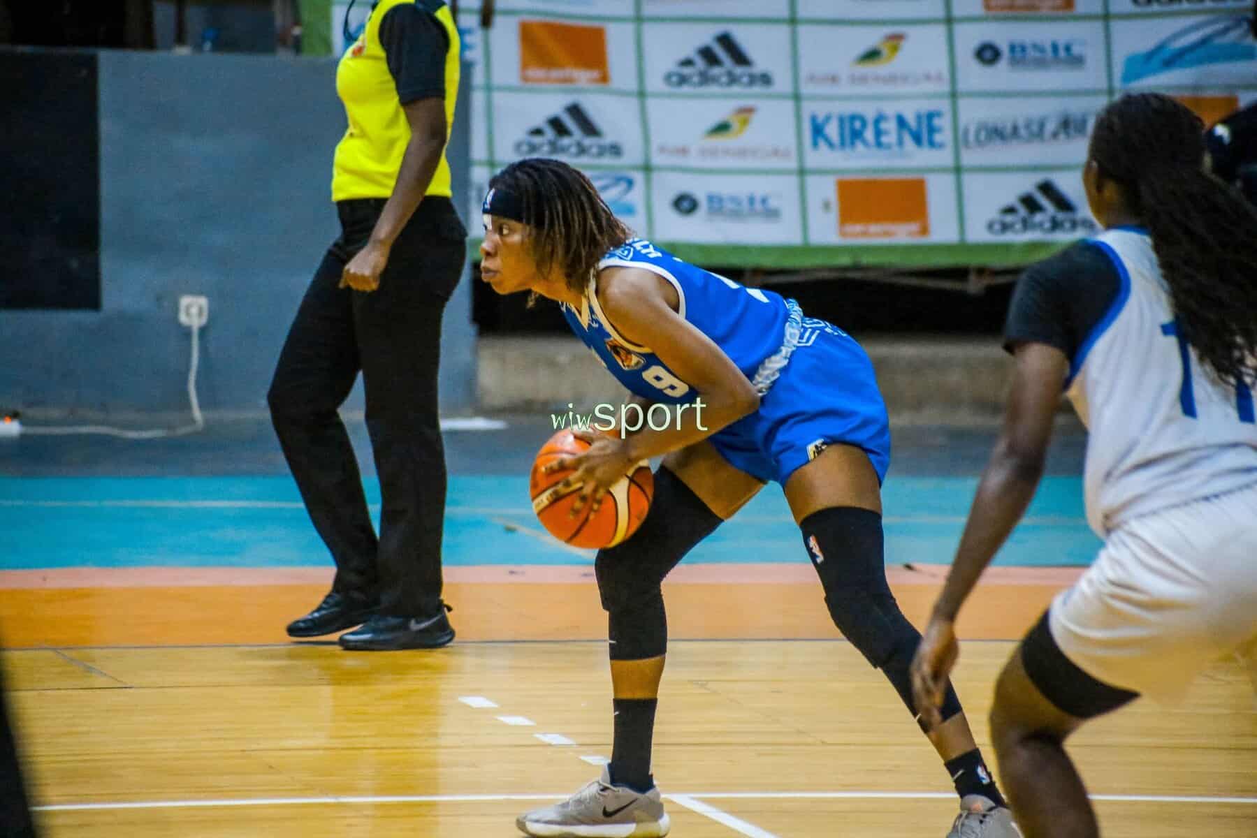 Tout en images : Plongez dans les moments clés de la victoire de DBALOC sur la Jeanne d'Arc (58-47) - wiwsport