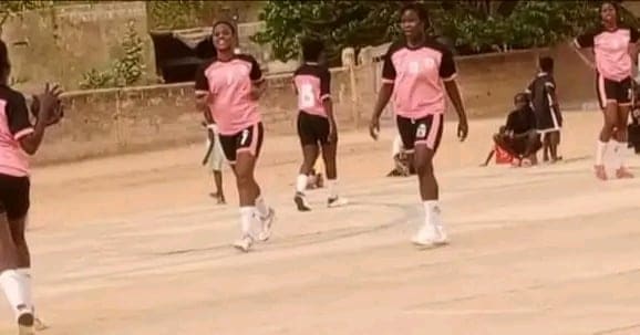 Coupe du Sénégal – Dames : Le tenant du titre Djadji Sarr étrille Fatick HBC (43-13) et rejoint Golf en quarts de finale - wiwsport Coupe du Sénégal – Dames : Le tenant du titre Djadji Sarr étrille Fatick HBC (43-13) et rejoint Golf en quarts de finale - wiwsport