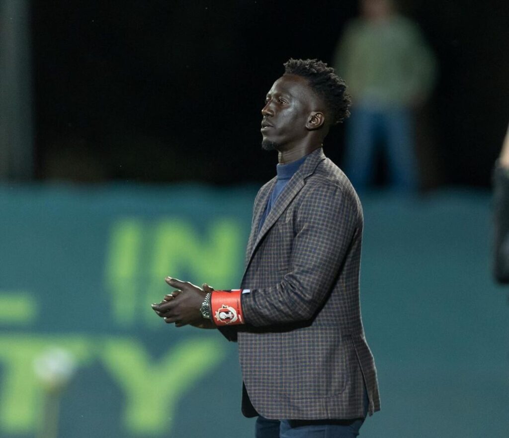 RFC Seraing : Mbaye Leye maintenu au poste d'entraîneur - wiwsport RFC Seraing : Mbaye Leye maintenu au poste d'entraîneur - wiwsport