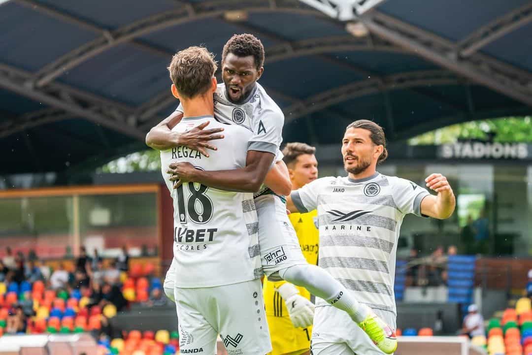 Virsliga : Le Riga FC explose le Grobiņas SC avec un but et une passe décisive d'Ousseynou Niang - wiwsport Virsliga : Le Riga FC explose le Grobiņas SC avec un but et une passe décisive d'Ousseynou Niang - wiwsport