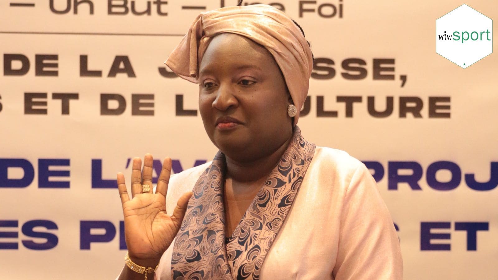 La ministre Khady Diène Gaye préside un atelier de partage de l'avant-projet de loi relative aux activités physiques et sportives - wiwsport La ministre Khady Diène Gaye préside un atelier de partage de l'avant-projet de loi relative aux activités physiques et sportives - wiwsport