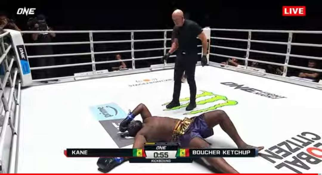 Kickboxing - Reug Reug bat Boucher Ketchup par KO au premier round (vidéo) - wiwsport Kickboxing - Reug Reug bat Boucher Ketchup par KO au premier round (vidéo) - wiwsport