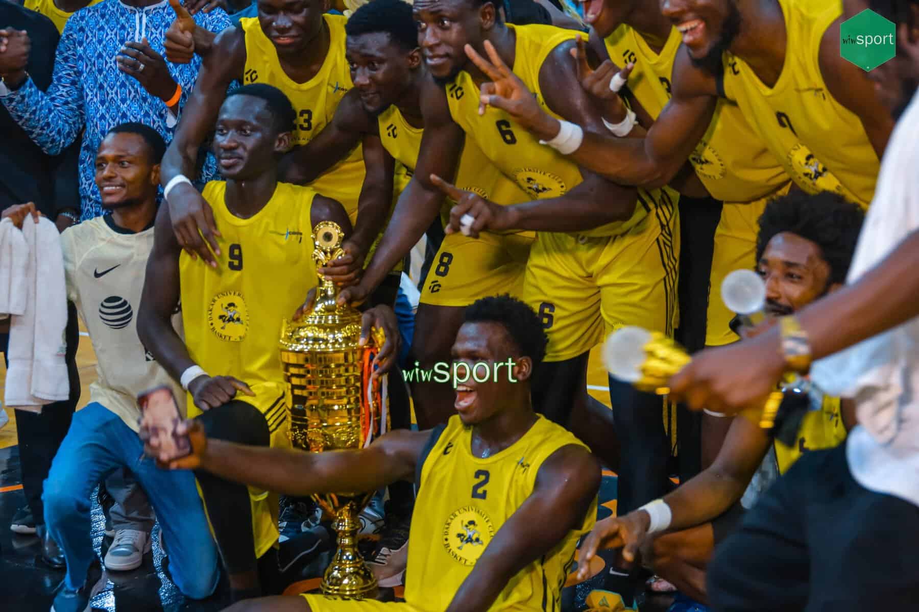 Finale CDM - Messieurs : Dans une rencontre riche en rebondissements, l'US Ouakam s'incline face au DUC (53-55) qui remporte son premier trophée de la saison - wiwsport Finale CDM - Messieurs : Dans une rencontre riche en rebondissements, l'US Ouakam s'incline face au DUC (53-55) qui remporte son premier trophée de la saison - wiwsport