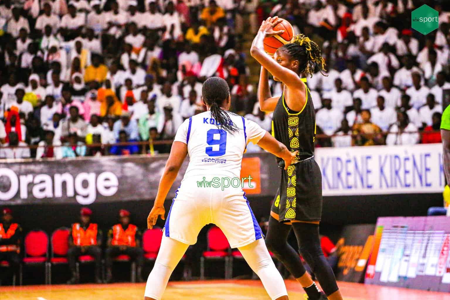 Tout en images : Retournez sur les moments clés du cinquième sacre consécutif de l'ASCVD contre le DUC (75-41) - wiwsport Tout en images : Retournez sur les moments clés du cinquième sacre consécutif de l'ASCVD contre le DUC (75-41) - wiwsport
