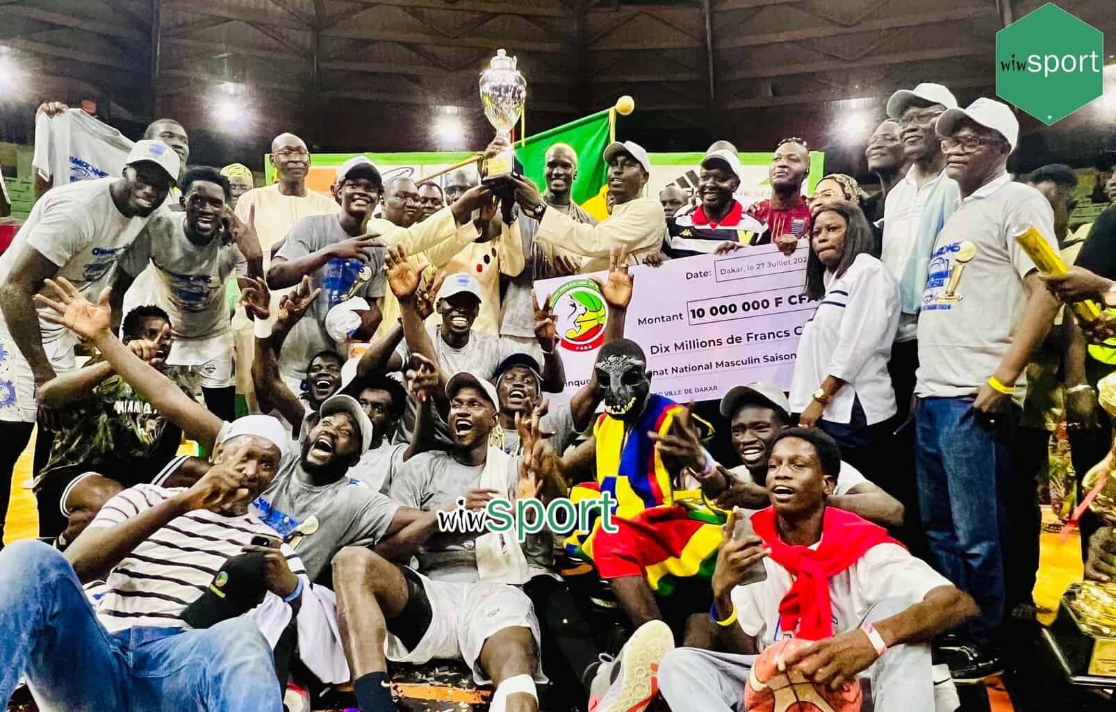 Finale - N1 Masculin : L'ASCVD remporte son premier titre de champion de son histoire en dominant le DUC (65-45) - wiwsport Finale - N1 Masculin : L'ASCVD remporte son premier titre de champion de son histoire en dominant le DUC (65-45) - wiwsport