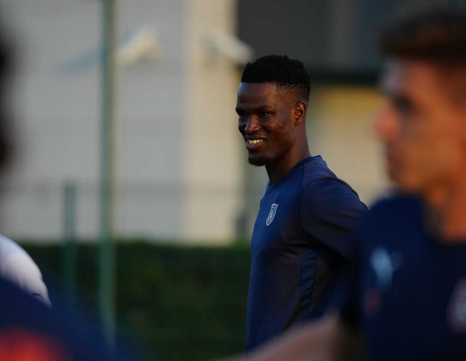 Mercato : Ousseynou Ba rejoint définitivement Basaksehir pour 3 ans ! - wiwsport Mercato : Ousseynou Ba rejoint définitivement Basaksehir pour 3 ans ! - wiwsport