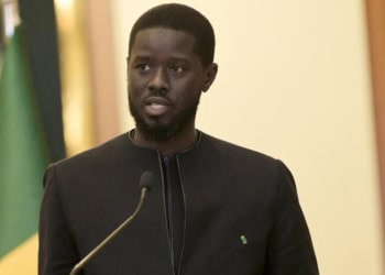 JO 2024 - Le président de la République Bassirou Diomaye Faye va remettre le drapeau national aux athlètes aujourd’hui à Paris ! - wiwsport