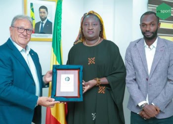 En visite au Sénégal, la confédération mondiale de baseball softball annonce d'importants chantiers pour développer le Baseball5! - wiwsport