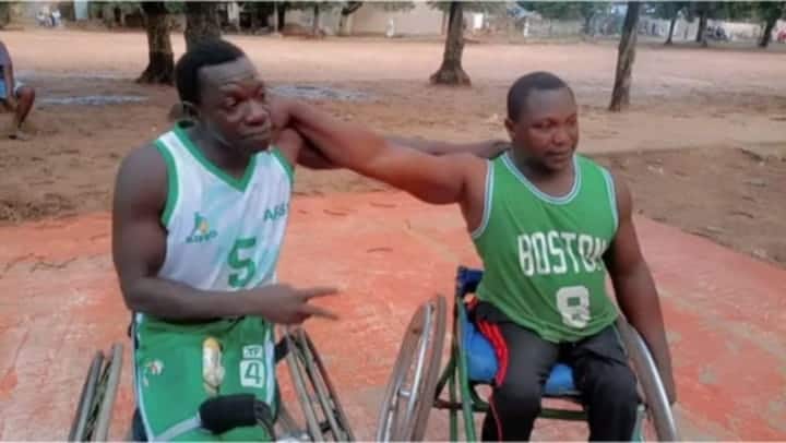 Para-basket : Ziguinchor Handibasket a reçu la visite de l’international sénégalais Bara Samb - wiwsport Para-basket : Ziguinchor Handibasket a reçu la visite de l’international sénégalais Bara Samb - wiwsport