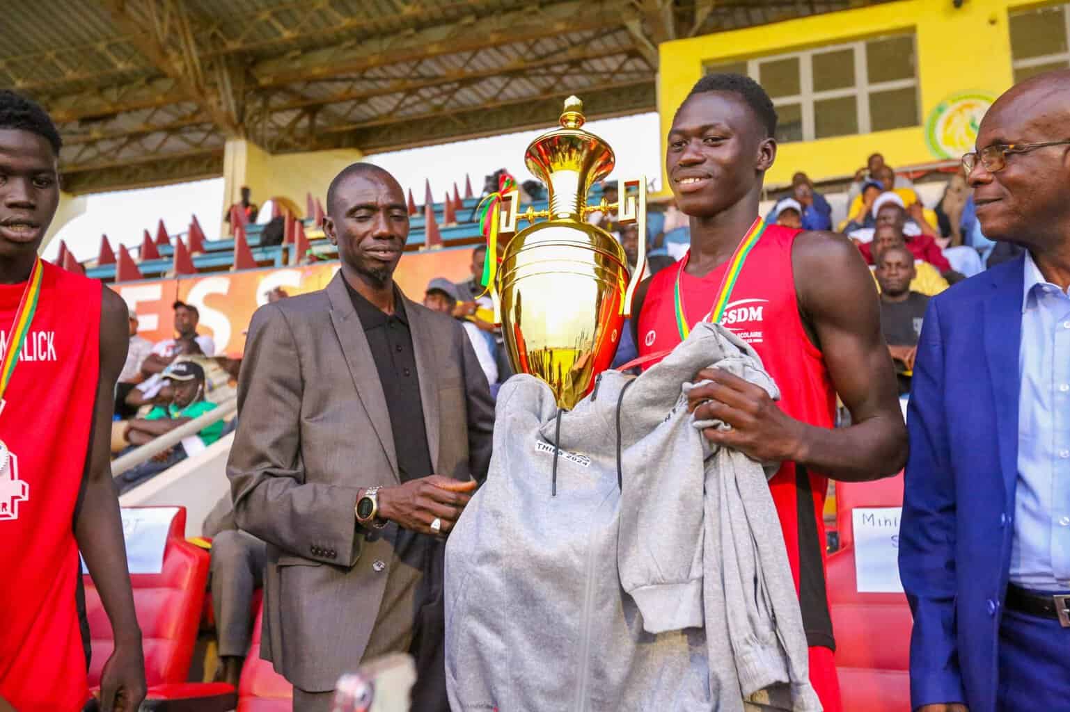 FENSCO : Plongez en images au cœur des moments inoubliables du premier festival national des Sports Scolaires à Thiès - wiwsport