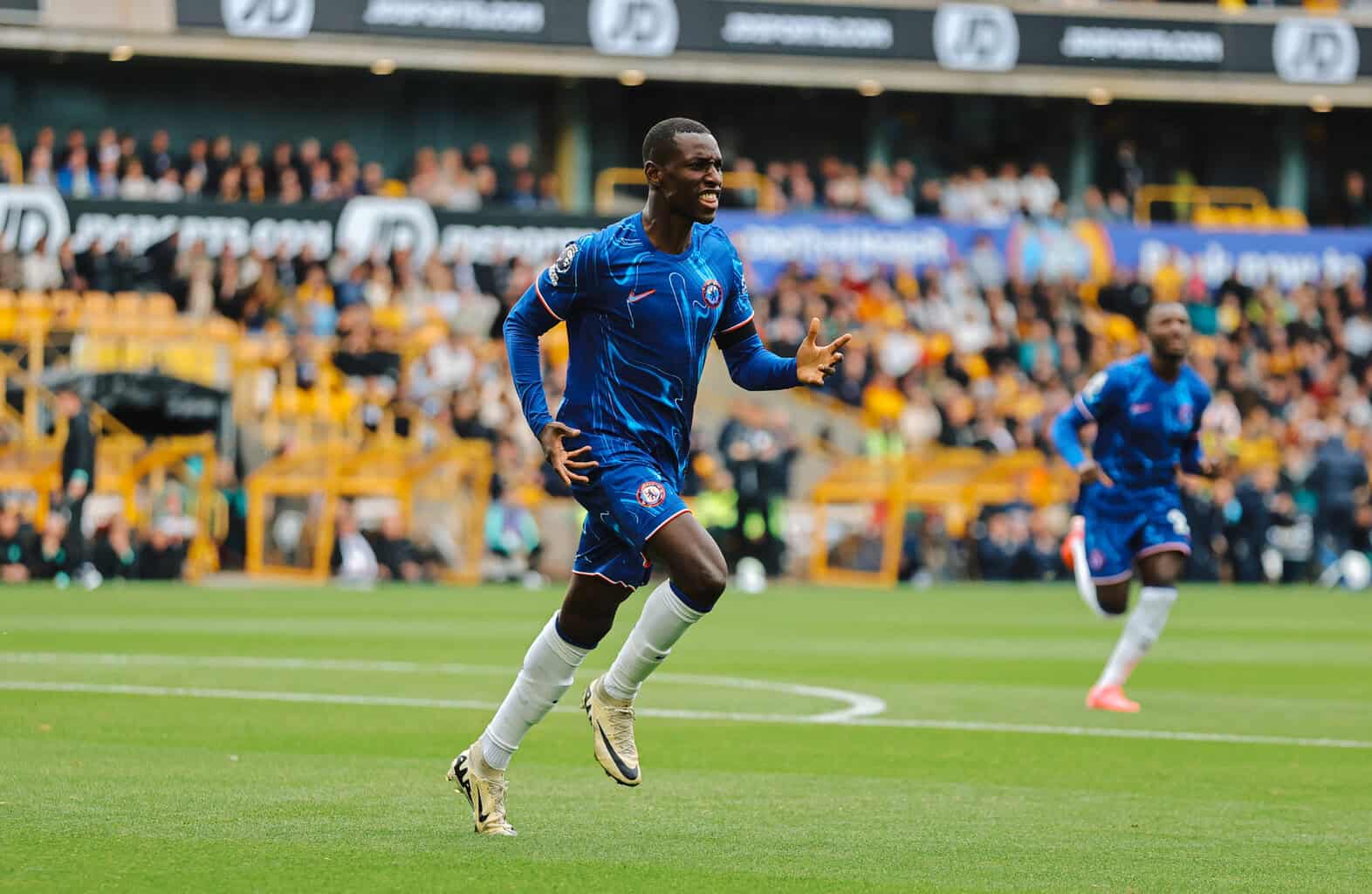 Premier League : Chelsea se fait plaisir contre Wolverhampton, Nicolas Jackson buteur et passeur - wiwsport Premier League : Chelsea se fait plaisir contre Wolverhampton, Nicolas Jackson buteur et passeur - wiwsport