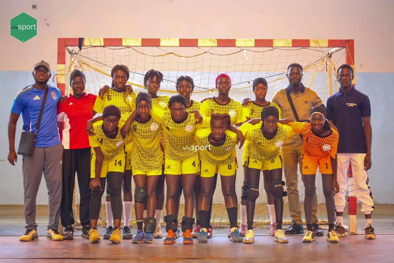FENSCO : Fatick remporte la médaille d'Or en Handball Cadette devant Sedhiou (10-19) - wiwsport FENSCO : Fatick remporte la médaille d'Or en Handball Cadette devant Sedhiou (10-19) - wiwsport