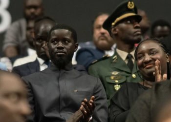 FIBA WWC 2026 : Le Président Bassirou Diomaye Faye salue “le courage et la détermination exemplaires des Lionnes” sur le terrain - wiwsport