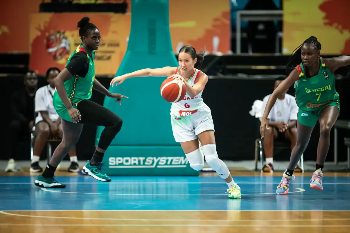 FIBAWWC 2026 - Le Sénégal réussit son entrée devant la Hongrie (63-61) et prend une bonne option dans le groupe C ! - wiwsport FIBAWWC 2026 - Le Sénégal réussit son entrée devant la Hongrie (63-61) et prend une bonne option dans le groupe C ! - wiwsport