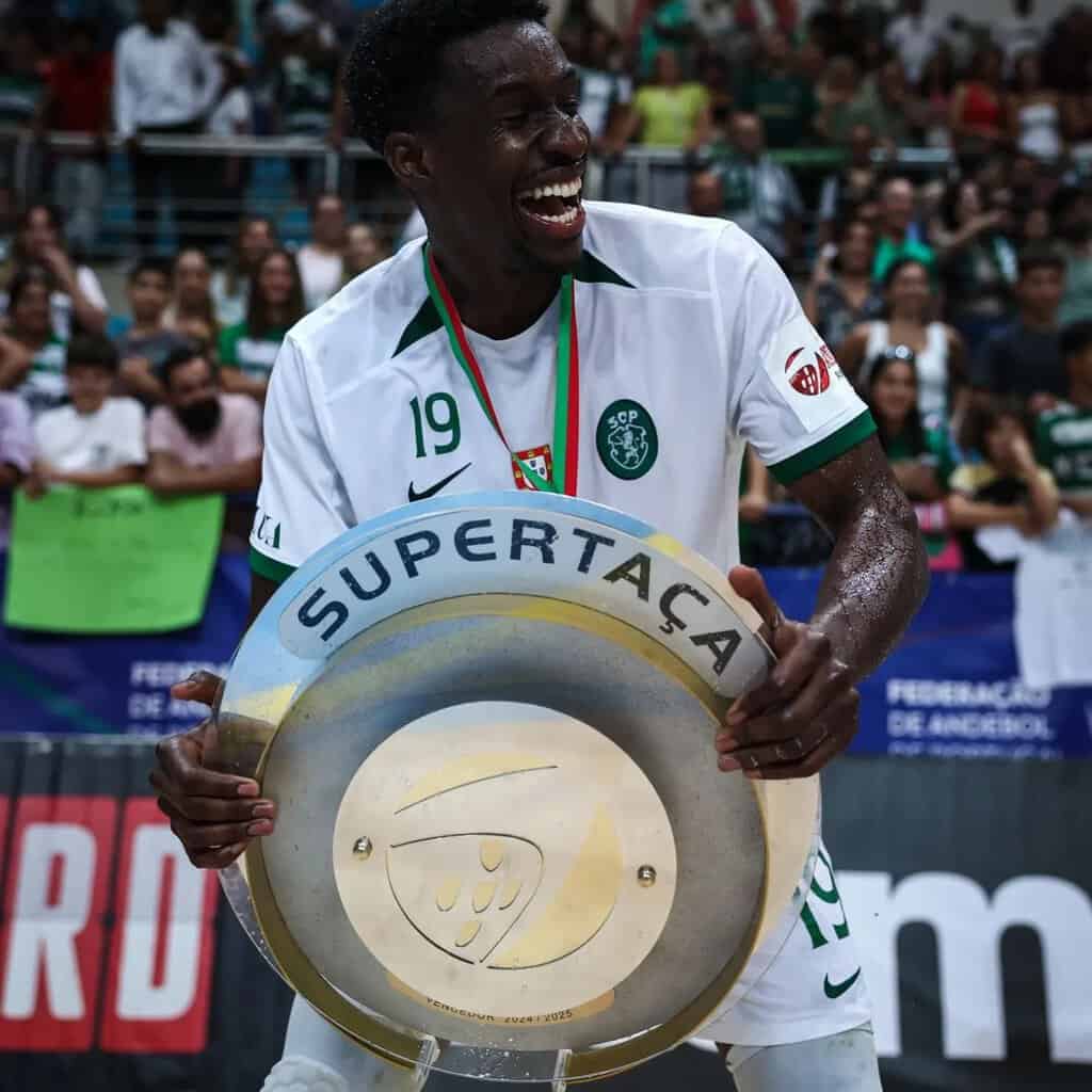 Handball - Portugal : Le Sporting CP de Mamadou Gassama remporte la supercoupe en battant Benfica (37-21) - wiwsport Handball - Portugal : Le Sporting CP de Mamadou Gassama remporte la supercoupe en battant Benfica (37-21) - wiwsport