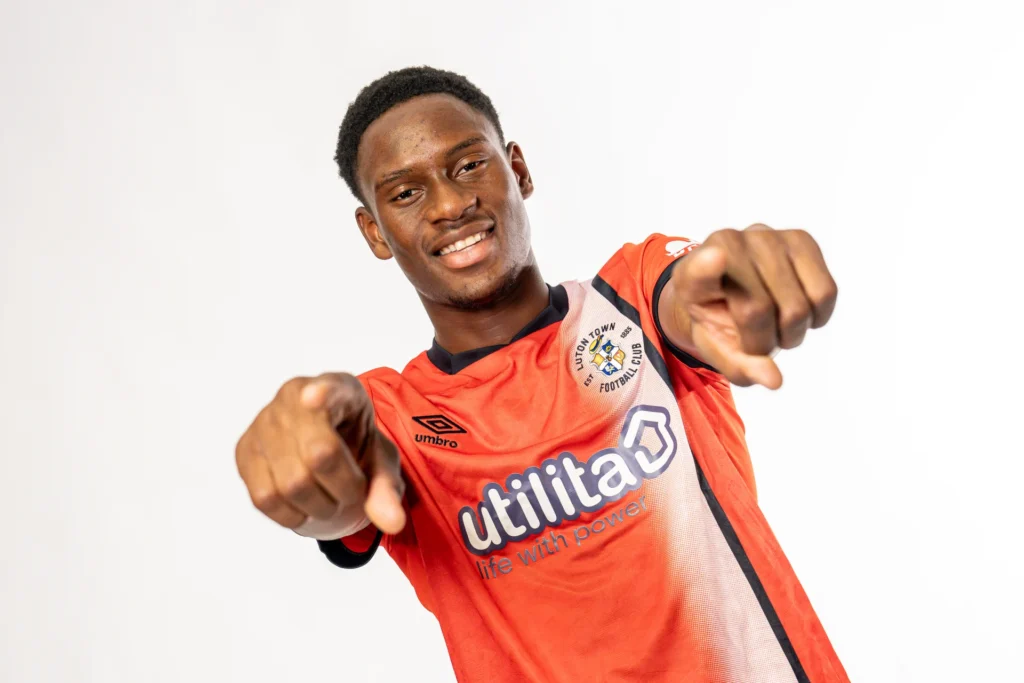 Mercato : Luton Town s'offre Mouhamed Lamine Fanne Dabo - wiwsport Mercato : Luton Town s'offre Mouhamed Lamine Fanne Dabo - wiwsport