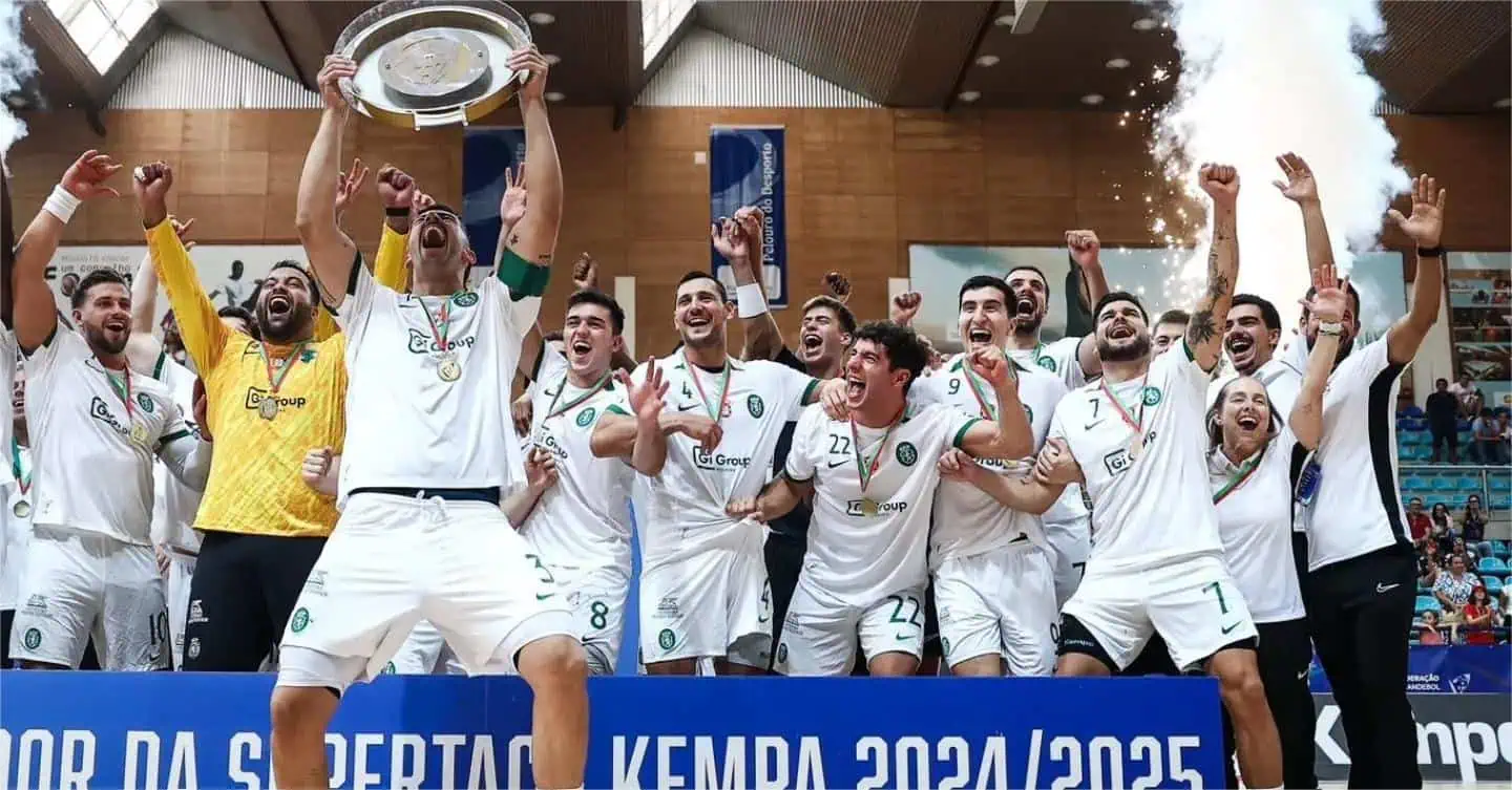 Handball - Portugal : Le Sporting CP de Mamadou Gassama remporte la supercoupe en battant Benfica (37-21) - wiwsport Handball - Portugal : Le Sporting CP de Mamadou Gassama remporte la supercoupe en battant Benfica (37-21) - wiwsport
