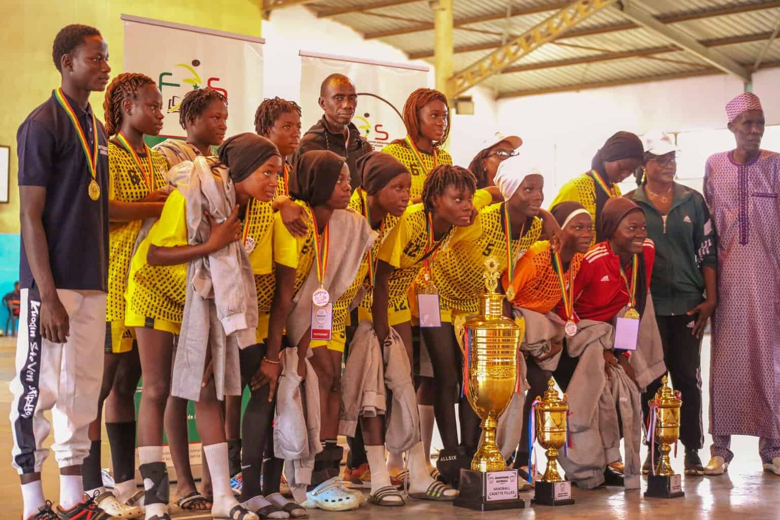 FENSCO : Plongez en images au cœur des moments inoubliables du premier festival national des Sports Scolaires à Thiès - wiwsport