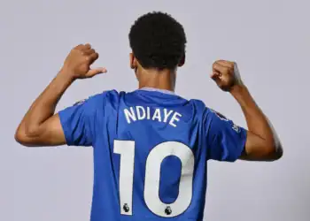 Everton : Iliman Ndiaye hérite officiellement du numéro 10 - wiwsport