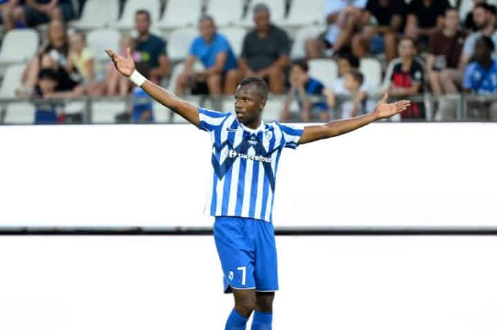Ligue 2 : Grenoble domine Laval avec un but de Pape Meissa Ba - wiwsport