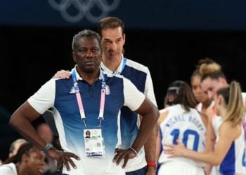 JO Paris 2024 : La France de Jean-Aimé Toupane passe tout près d'un immense exploit face aux USA - wiwsport