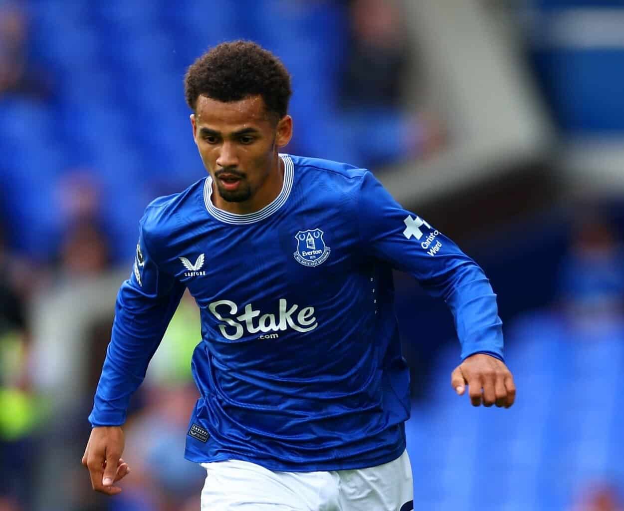 Everton : « Il y a un peu de travail à faire », Sean Dyche lance un message à Iliman Ndiaye - wiwsport