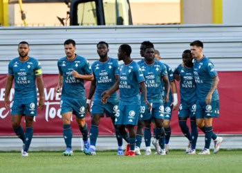 Ligue 2 : Porté par Cheikh Tidiane Sabaly, Metz l'emporte face à Rodez - wiwsport