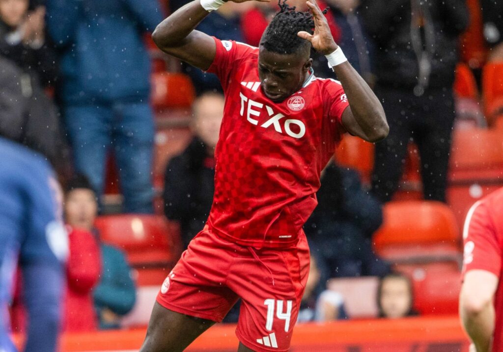 Scottish Premiership : Pape Habib Gueye porte Aberdeen avec un doublé contre Kilmarnock - wiwsport Scottish Premiership : Pape Habib Gueye porte Aberdeen avec un doublé contre Kilmarnock - wiwsport