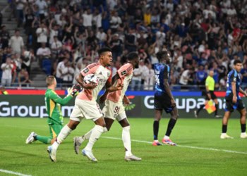Ligue 1 : Lyon de Moussa Niakhate renverse Strasbourg d'Habib Diarra et lance enfin sa saison - wiwsport